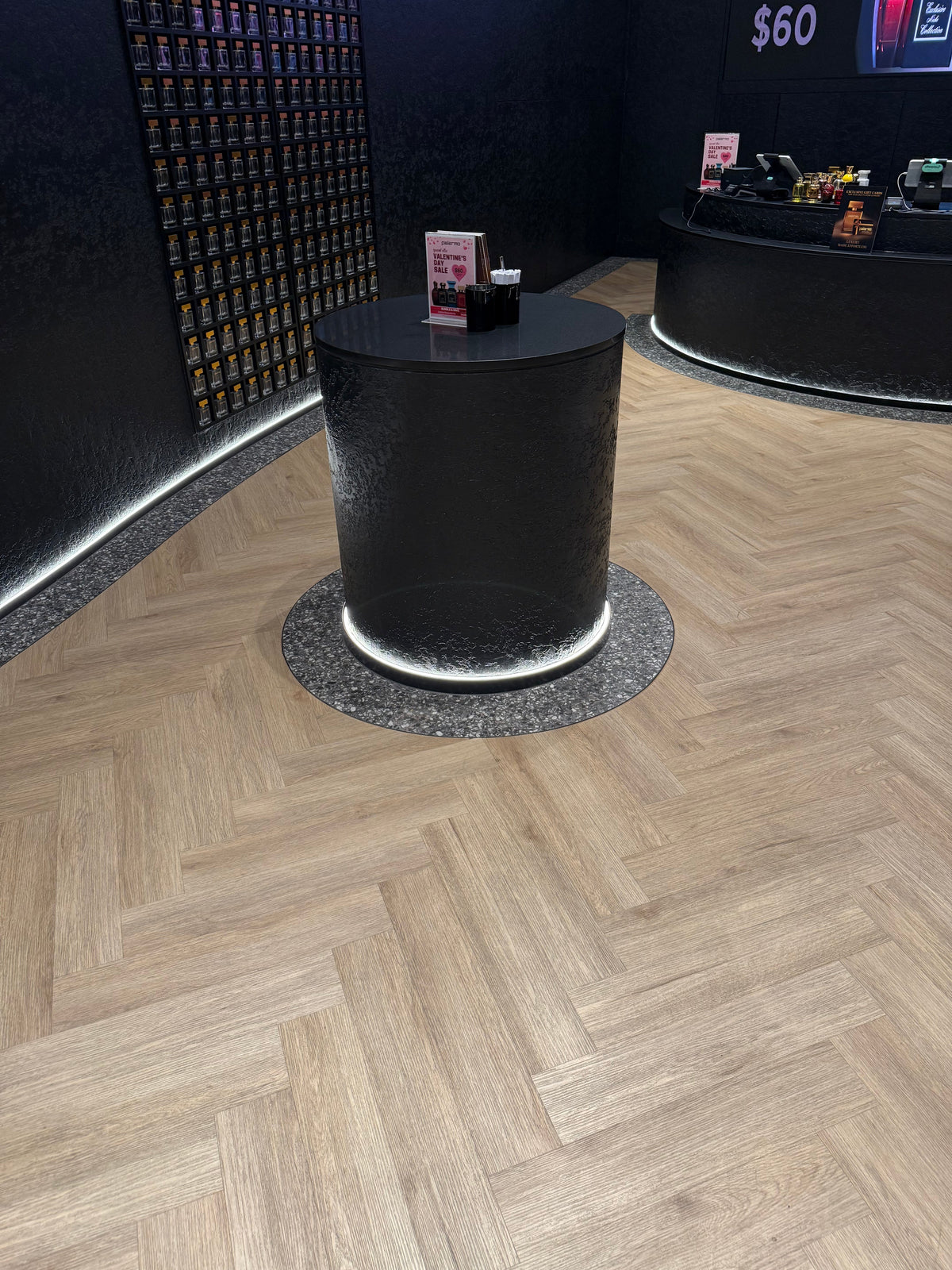 H4407 Herringbone Classic Oak