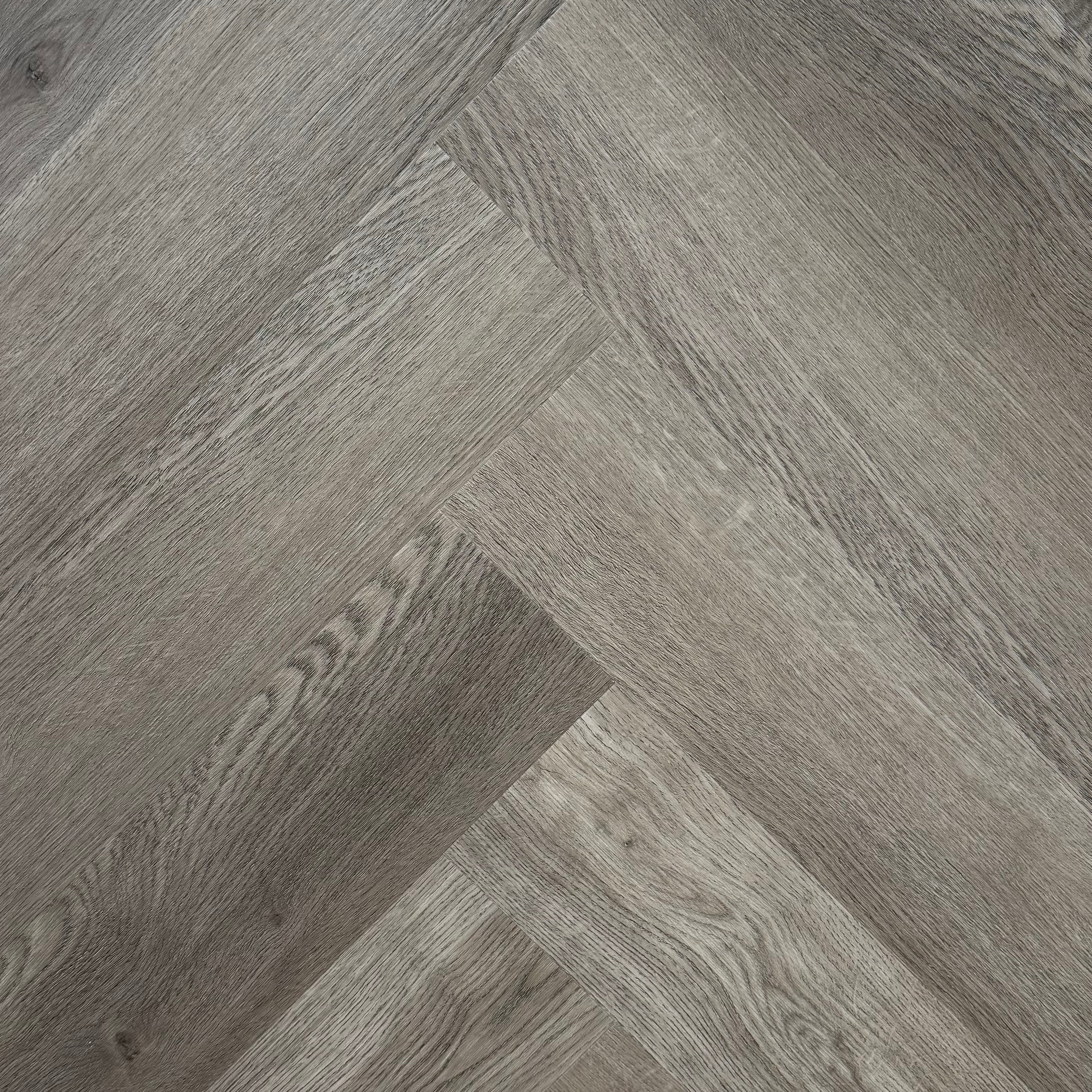 H4418 Herringbone Hatton Oak