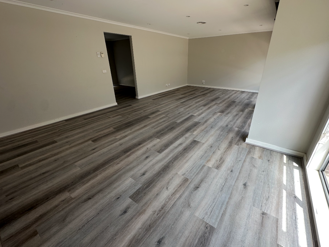 Hybrid 7017 - Grey Oak