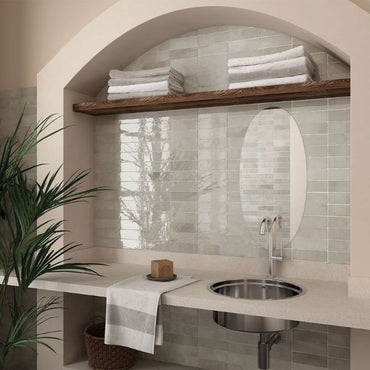 La Riviera Vert Gloss Subway 65x200mm