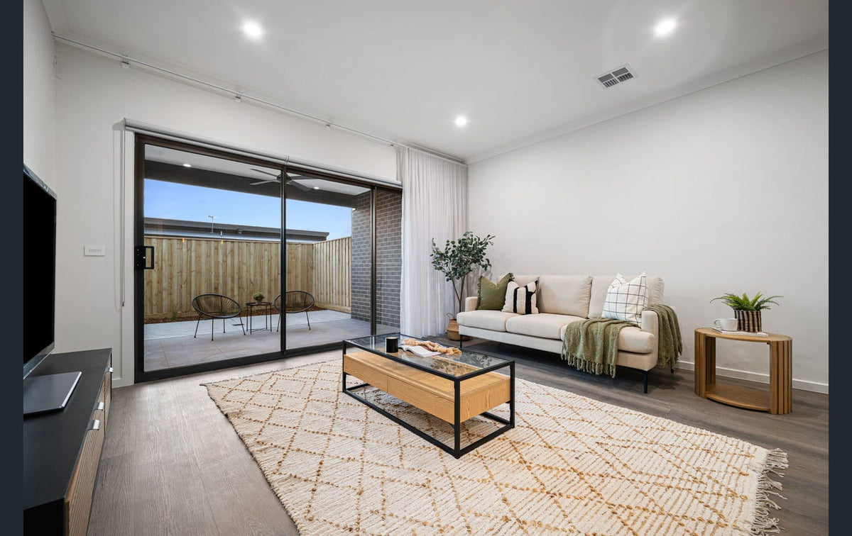 Hybrid 7004 - Teak Oak