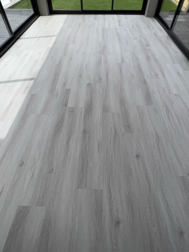 Hybrid 7009 - Grey Ghost